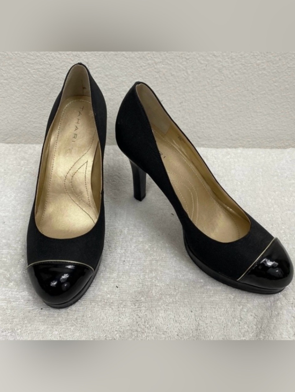 Tahari Women's Black Nylon Laurie Almond Toe Platform Pump Heel Size 6 Classic